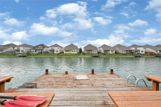 a view of a lake with houses