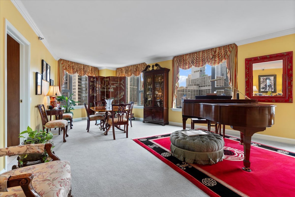 501 North Clinton Street, Unit 1303 Chicago, IL 60654 - Photo 6 of 46