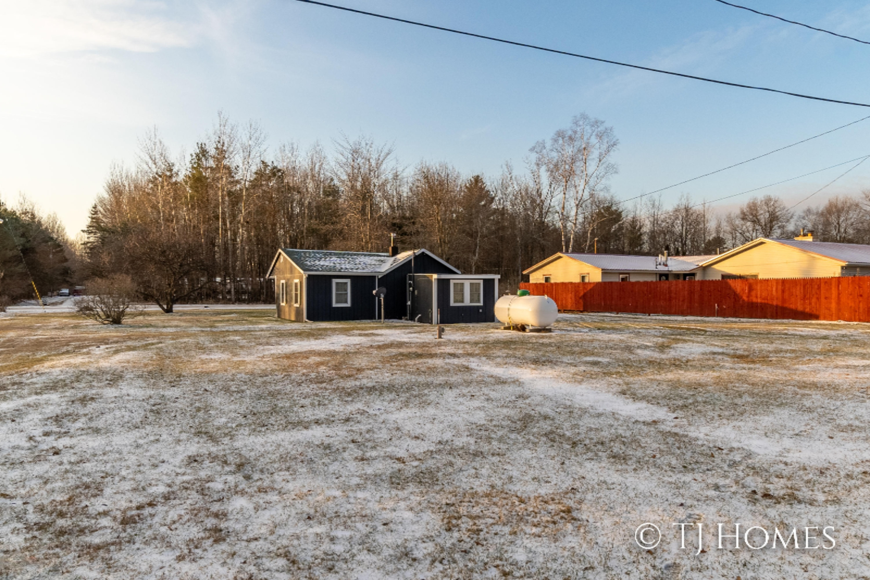 2870 East Ellis Road Muskegon, MI 49444 - Photo 2 of 20 2870 E Ellis Road Muskegon, MI -1-3