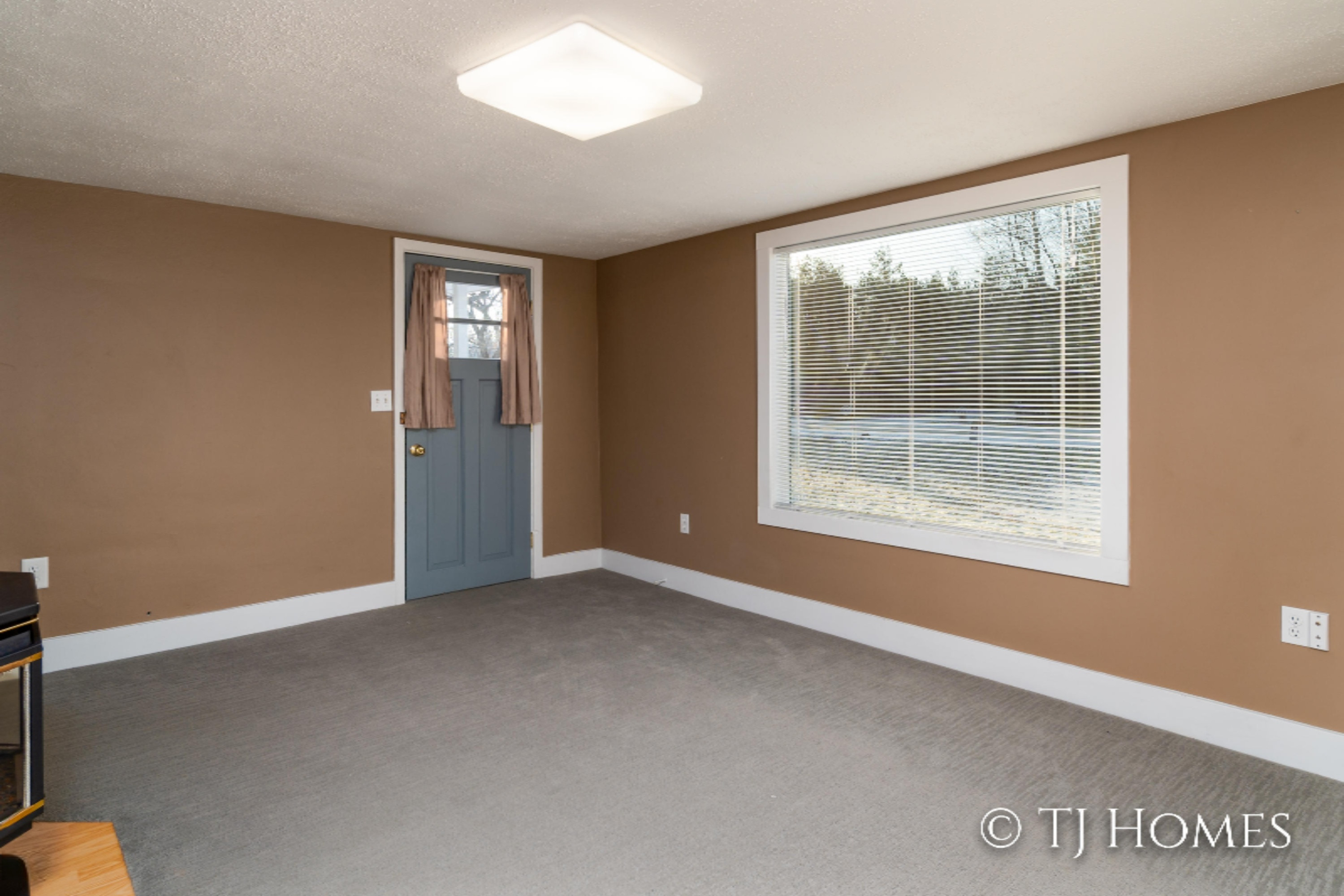 2870 East Ellis Road Muskegon, MI 49444 - Photo 8 of 20 2870 E Ellis Road Muskegon, MI -4