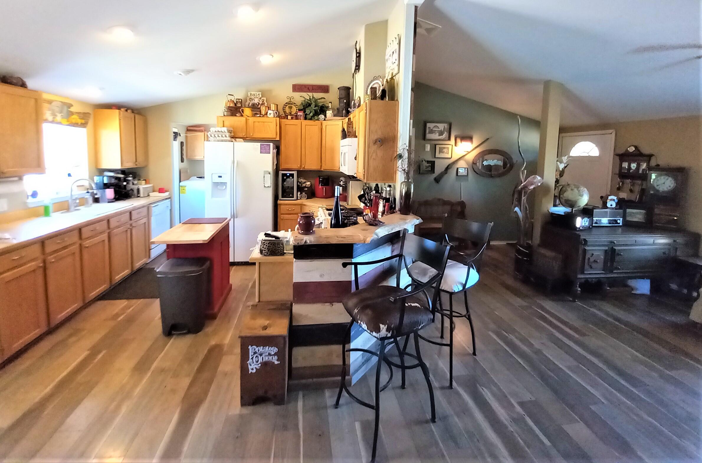 37849 Lakeland Road Chiloquin, OR 97624 - Photo 8 of 30 Kitchen, Laundry, Dining and Entry Way