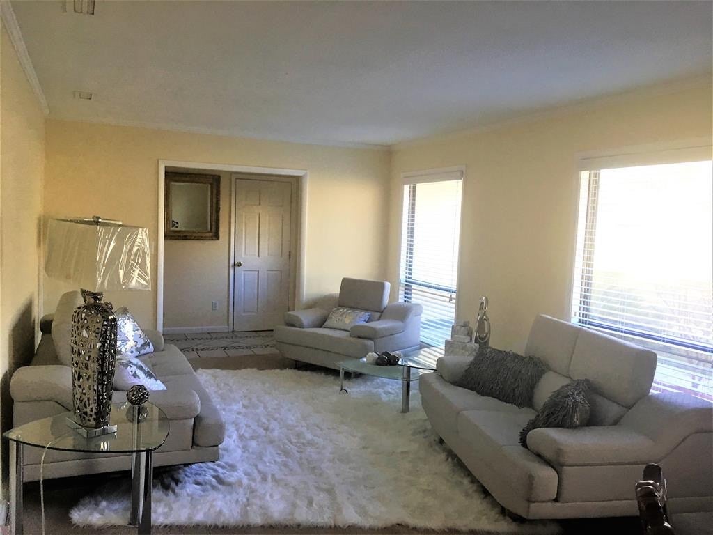 2201 Gornto Road Valdosta, GA 31602 - Photo 4 of 28 Gallery Image 4