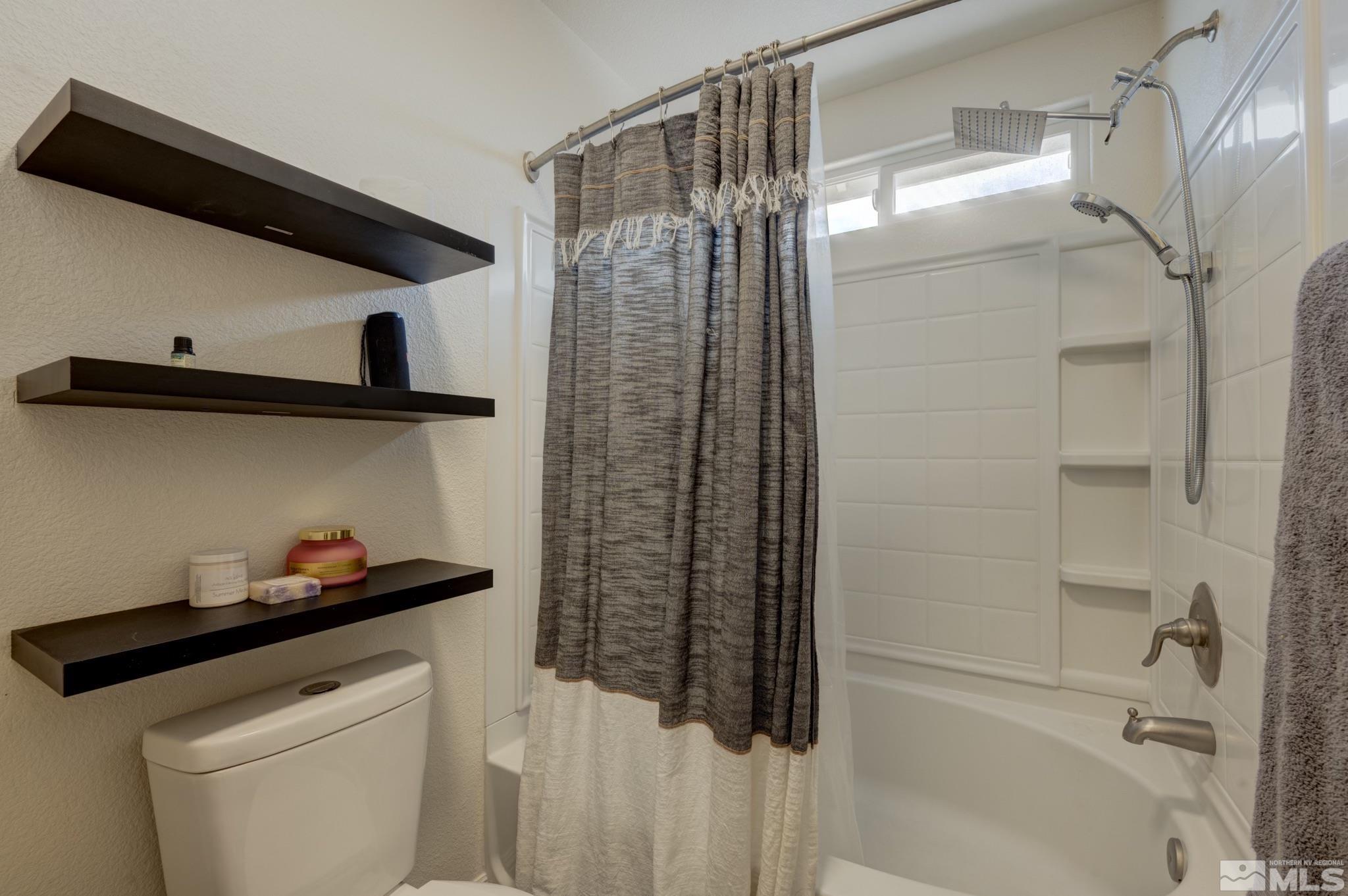 18192 Pin Oak Court Reno, NV 89508 - Photo 7 of 13 Photo 7