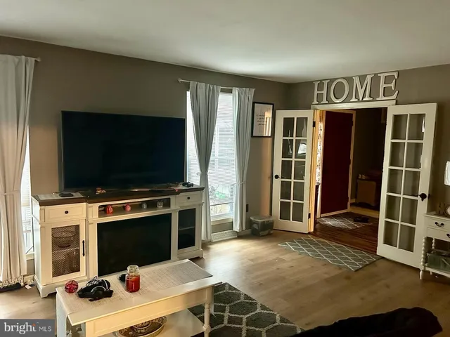 $400,000 | 100 Pinoak Drive, Pemberton, NJ 08068