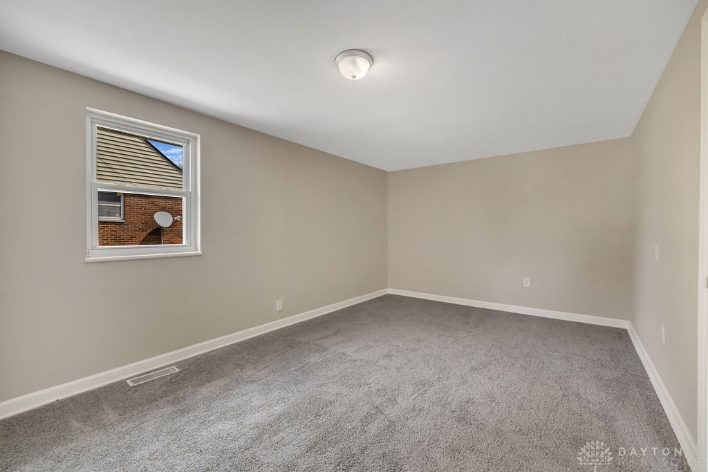 7654 Rothfield Drive Huber Heights, OH 45424 - Photo 17 of 33