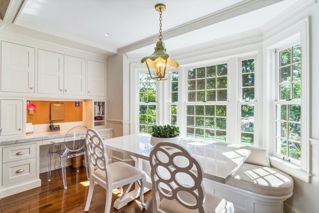 62 Carisbrooke Road Wellesley, MA 02481 - Photo 12 of 32