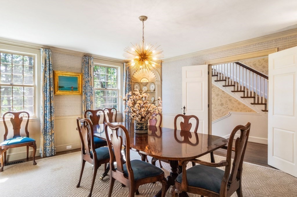 62 Carisbrooke Road Wellesley, MA 02481 - Photo 13 of 32