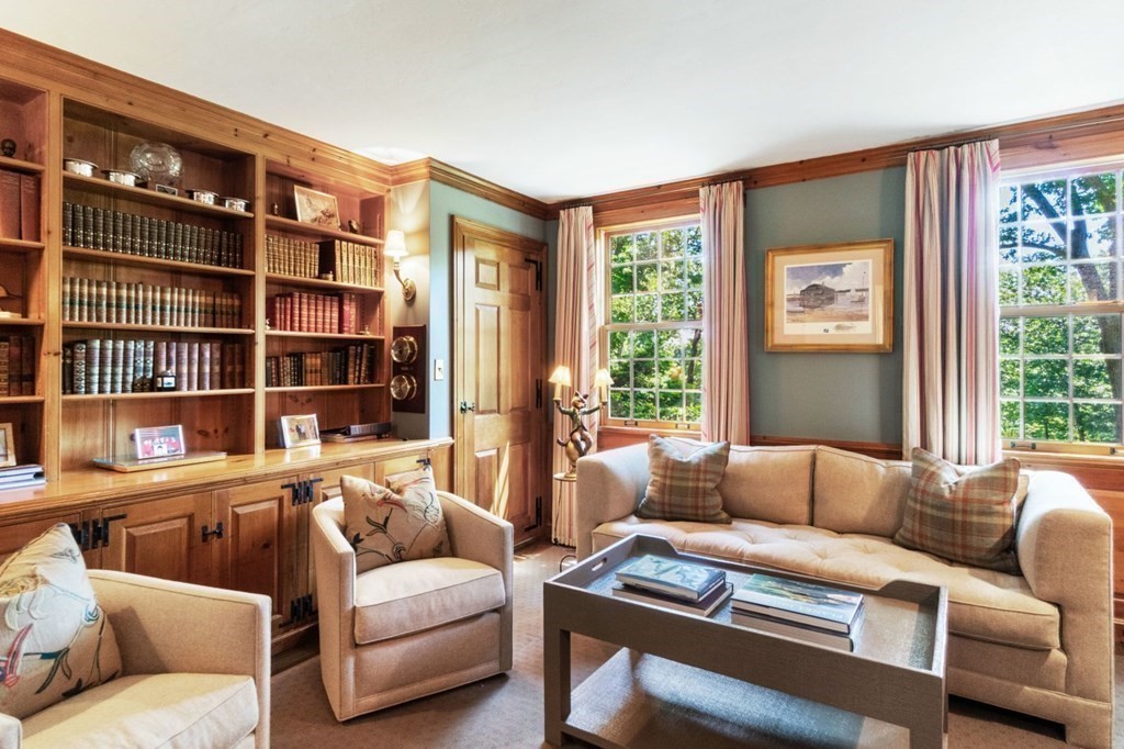 62 Carisbrooke Road Wellesley, MA 02481 - Photo 16 of 32
