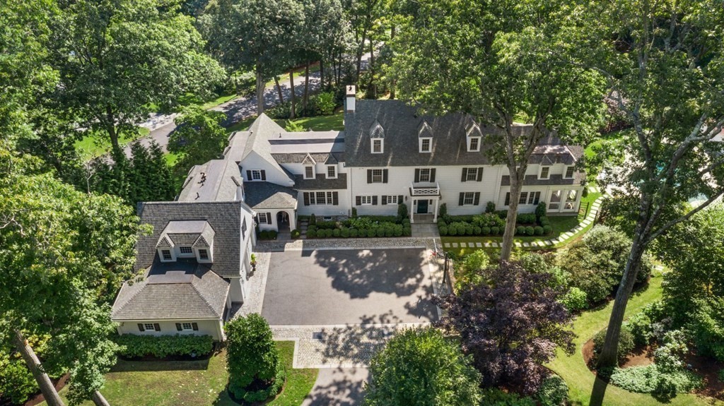 62 Carisbrooke Road Wellesley, MA 02481 - Photo 4 of 32