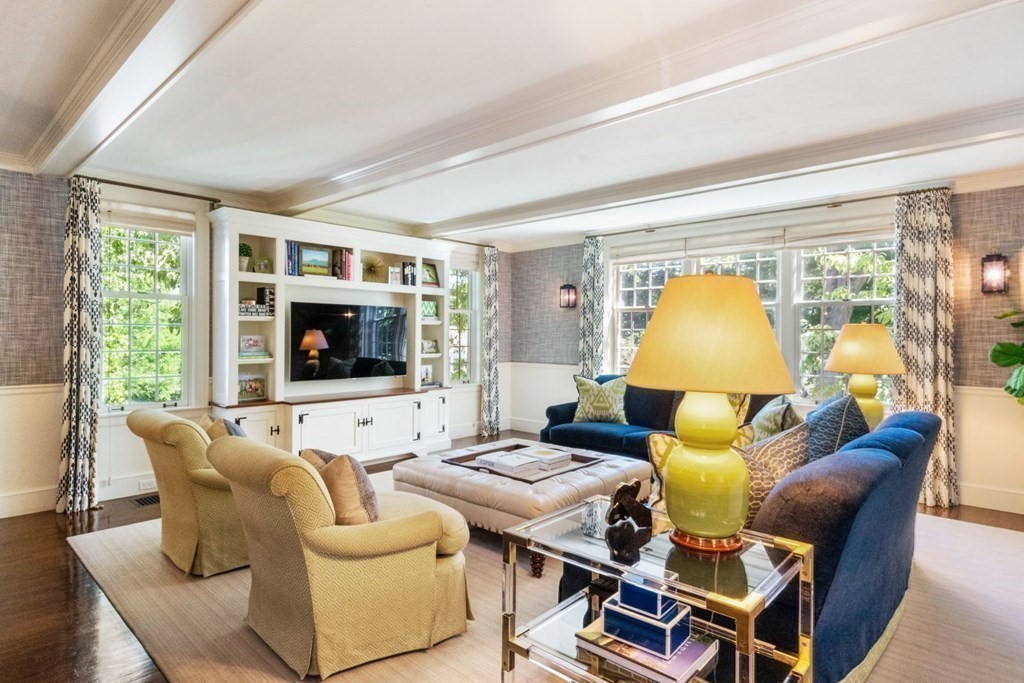 62 Carisbrooke Road Wellesley, MA 02481 - Photo 7 of 32