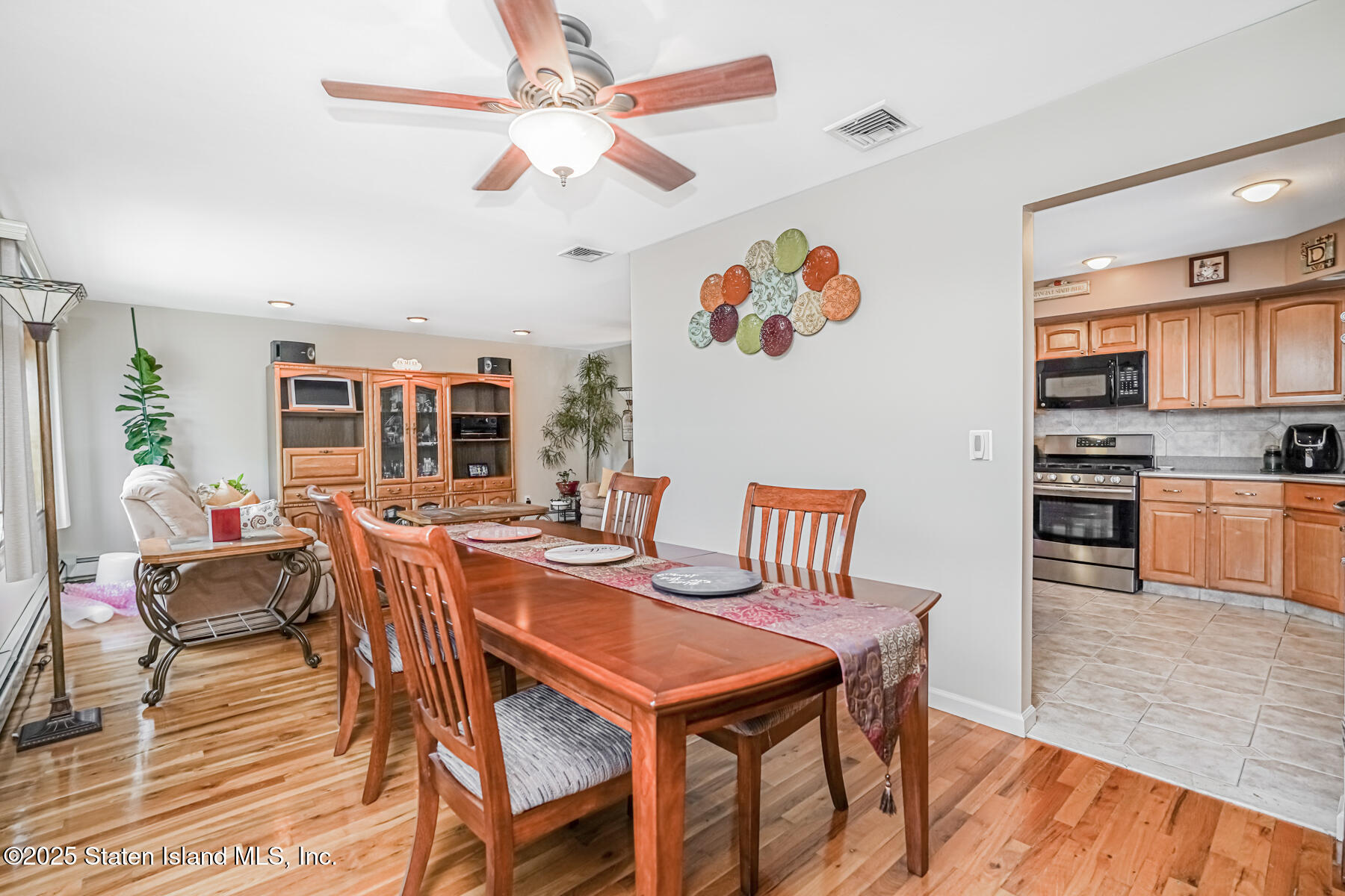 149 Rensselaer Avenue Staten Island, NY 10312 - Photo 17 of 33 a view of a dining room with furniture