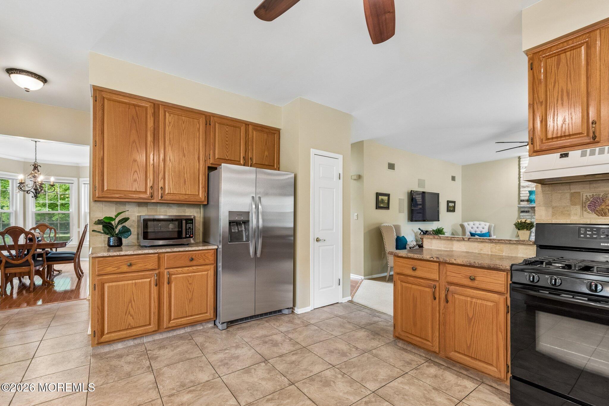 2381 Apple Ridge Circle Manasquan, NJ 08736 - Photo 22 of 57 037