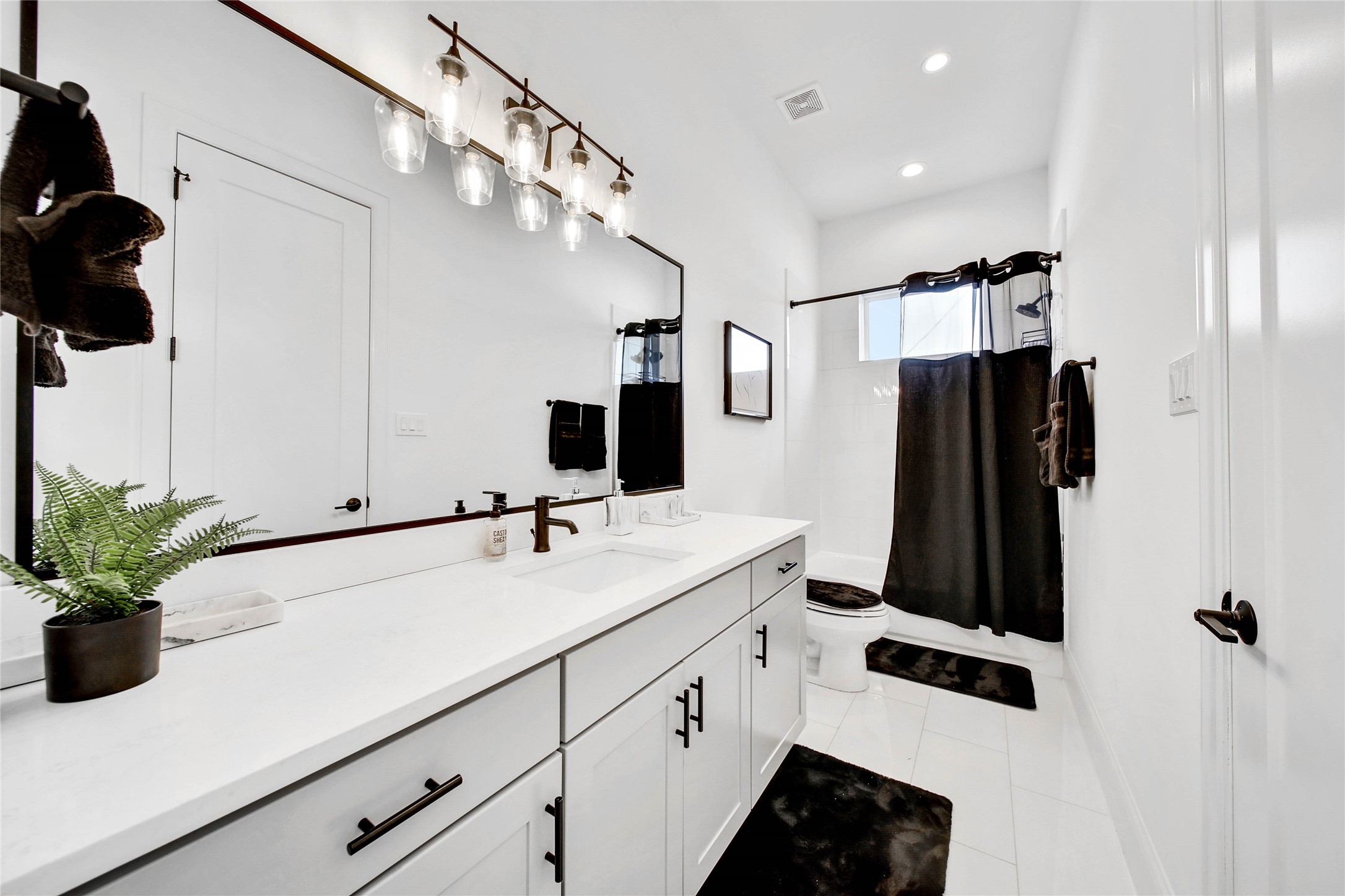 1306 Laird Street Houston, TX 77008 - Photo 17 of 22