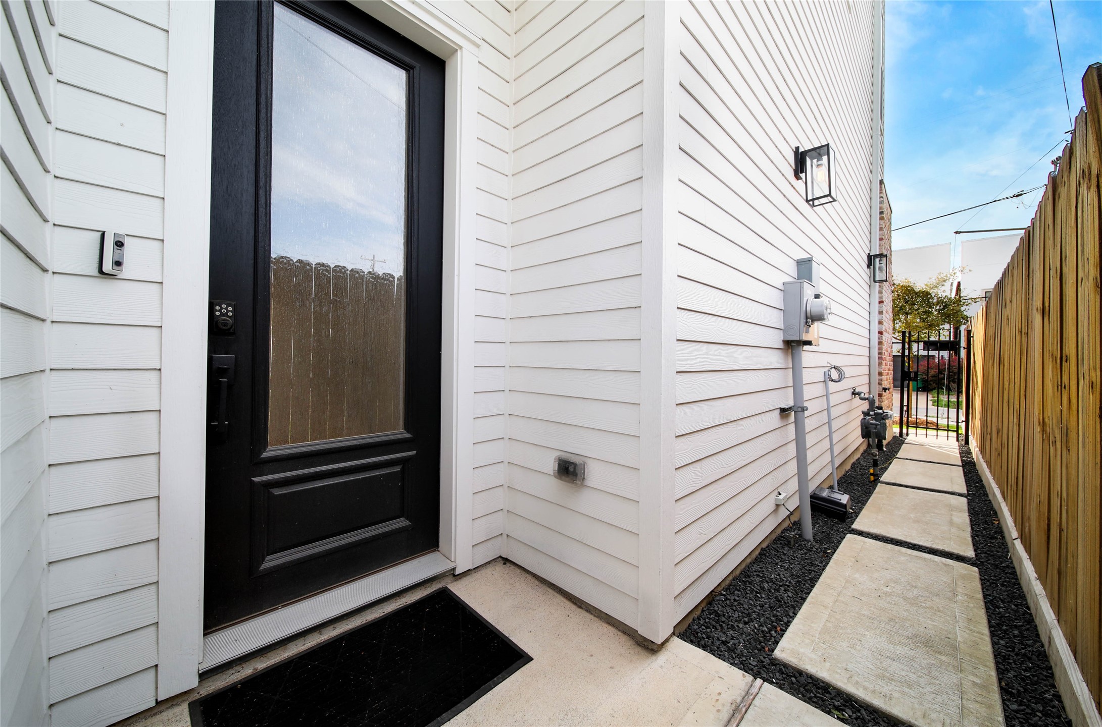 1306 Laird Street Houston, TX 77008 - Photo 2 of 22