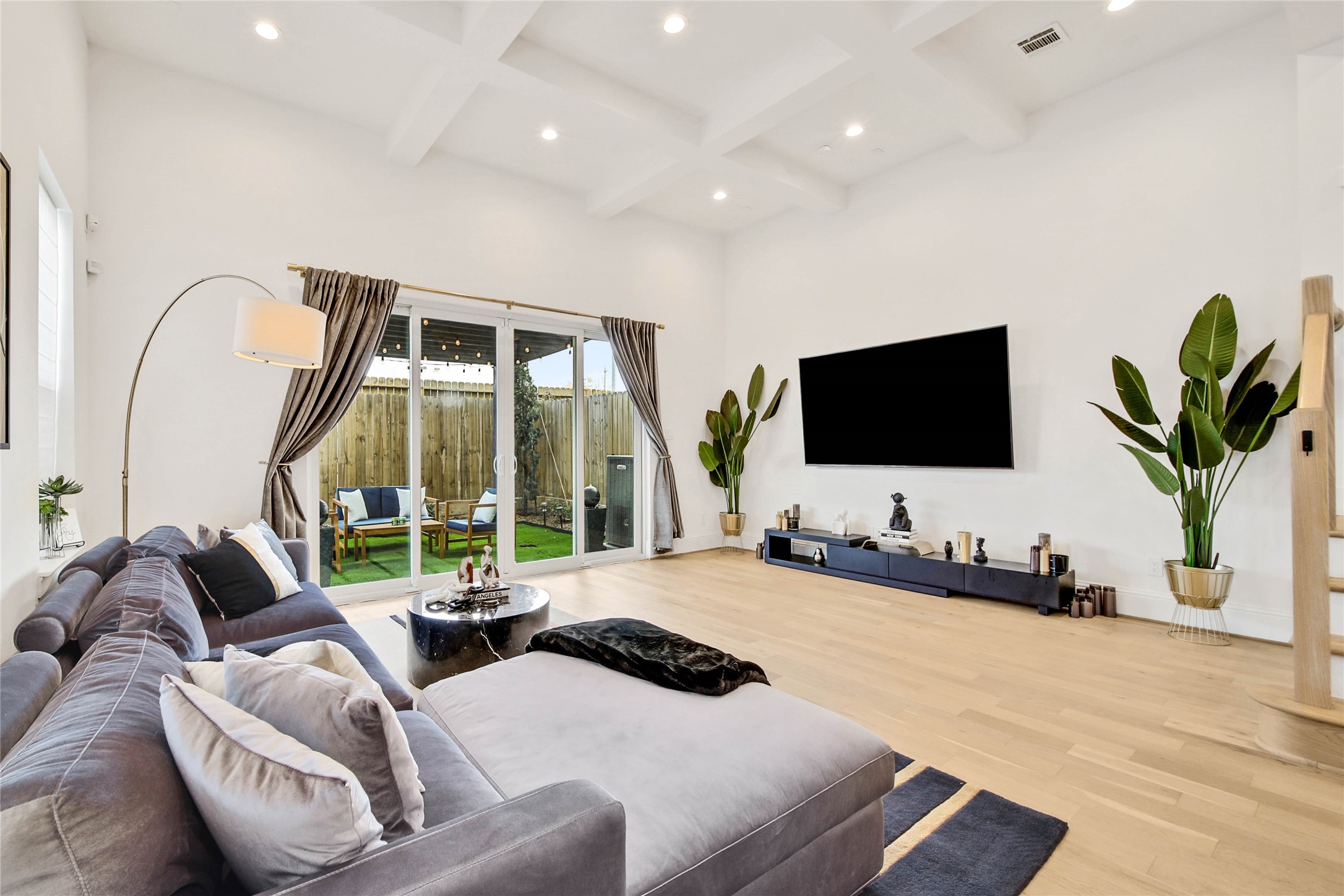 1306 Laird Street Houston, TX 77008 - Photo 9 of 22