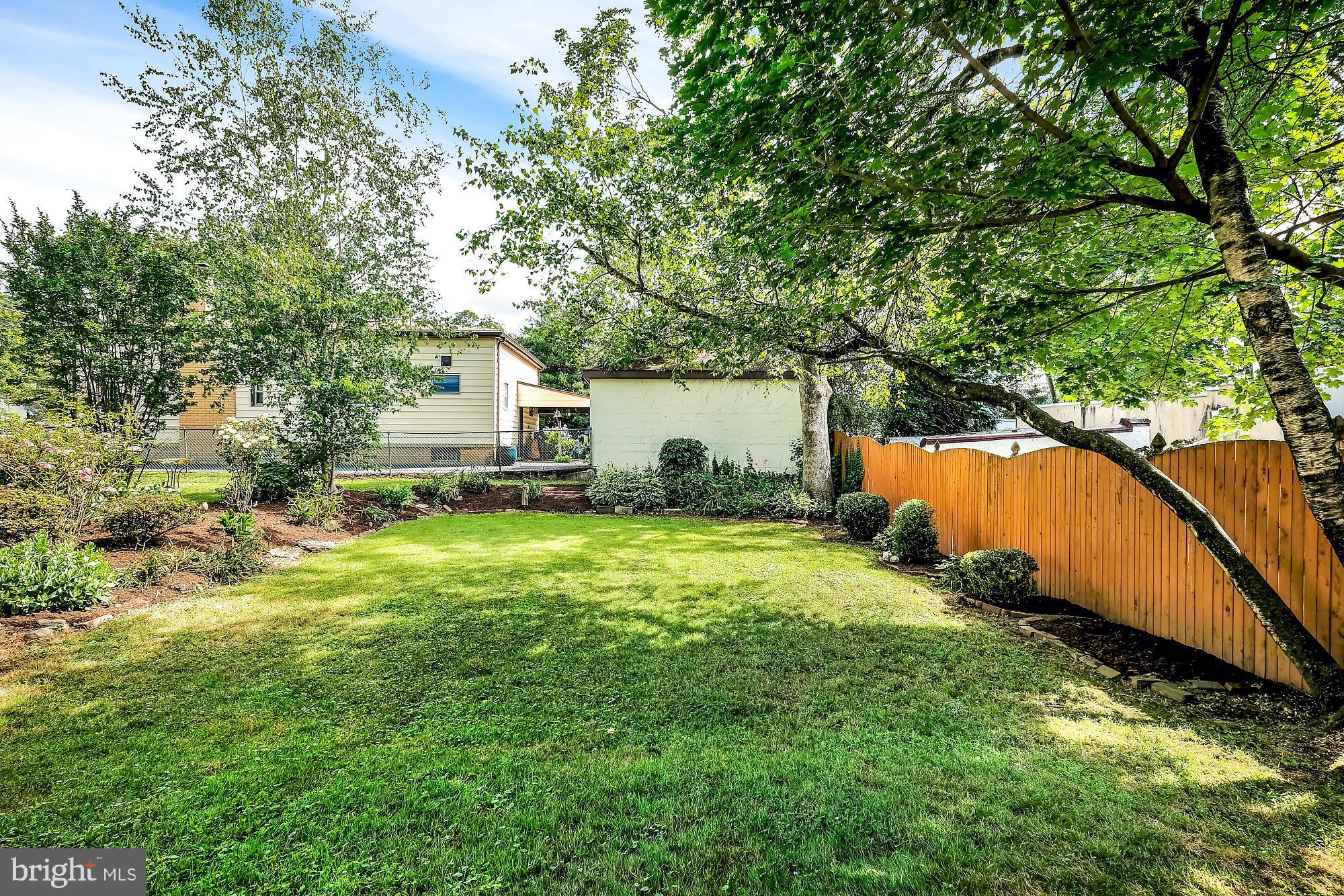 609 North Cedar Road Jenkintown, PA 19046 - Photo 26 of 30 Backyard