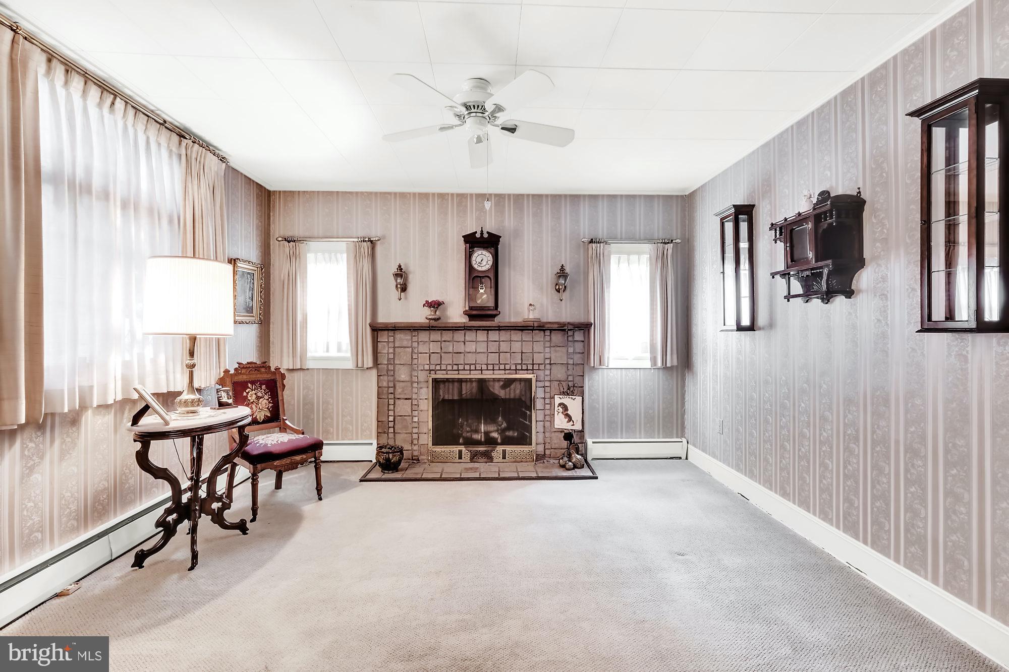 609 North Cedar Road Jenkintown, PA 19046 - Photo 5 of 30 Living Room