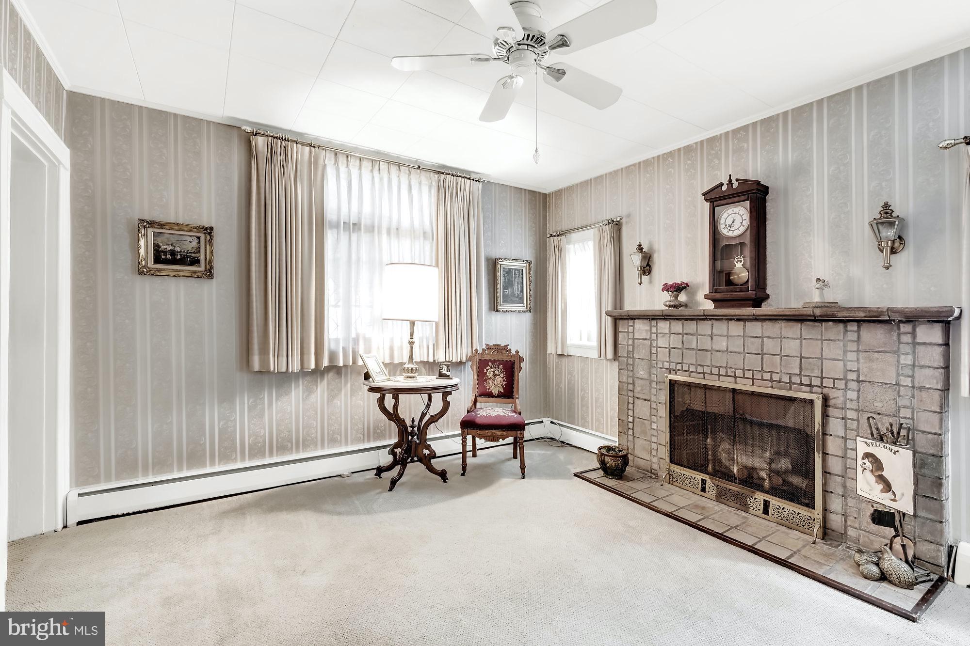 609 North Cedar Road Jenkintown, PA 19046 - Photo 6 of 30 Living Room