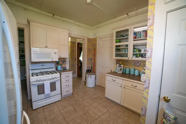 $370,000 | 316 2nd Avenue Southeast, Aitkin, MN 56431