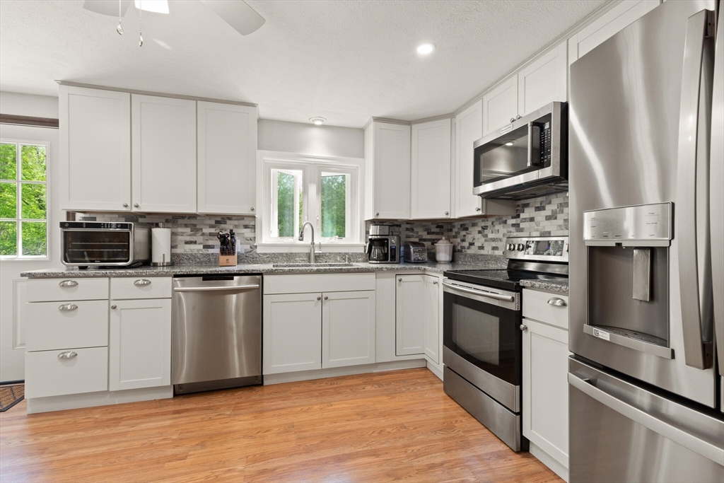 7 Lowry Road Framingham, MA 01701 - Photo 6 of 22