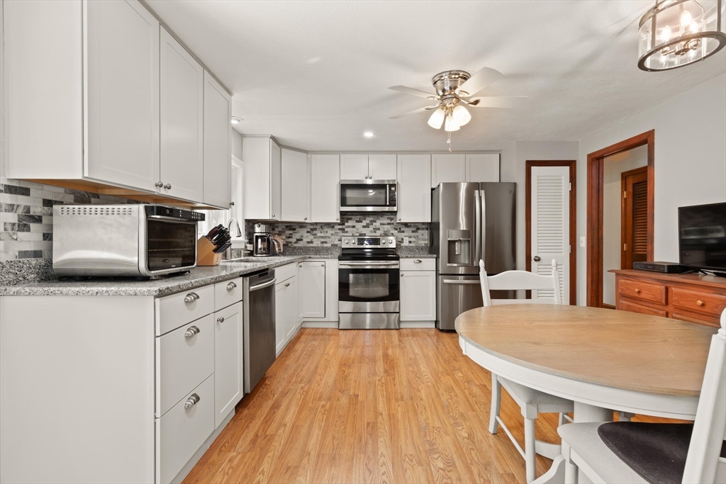 7 Lowry Road Framingham, MA 01701 - Photo 7 of 22