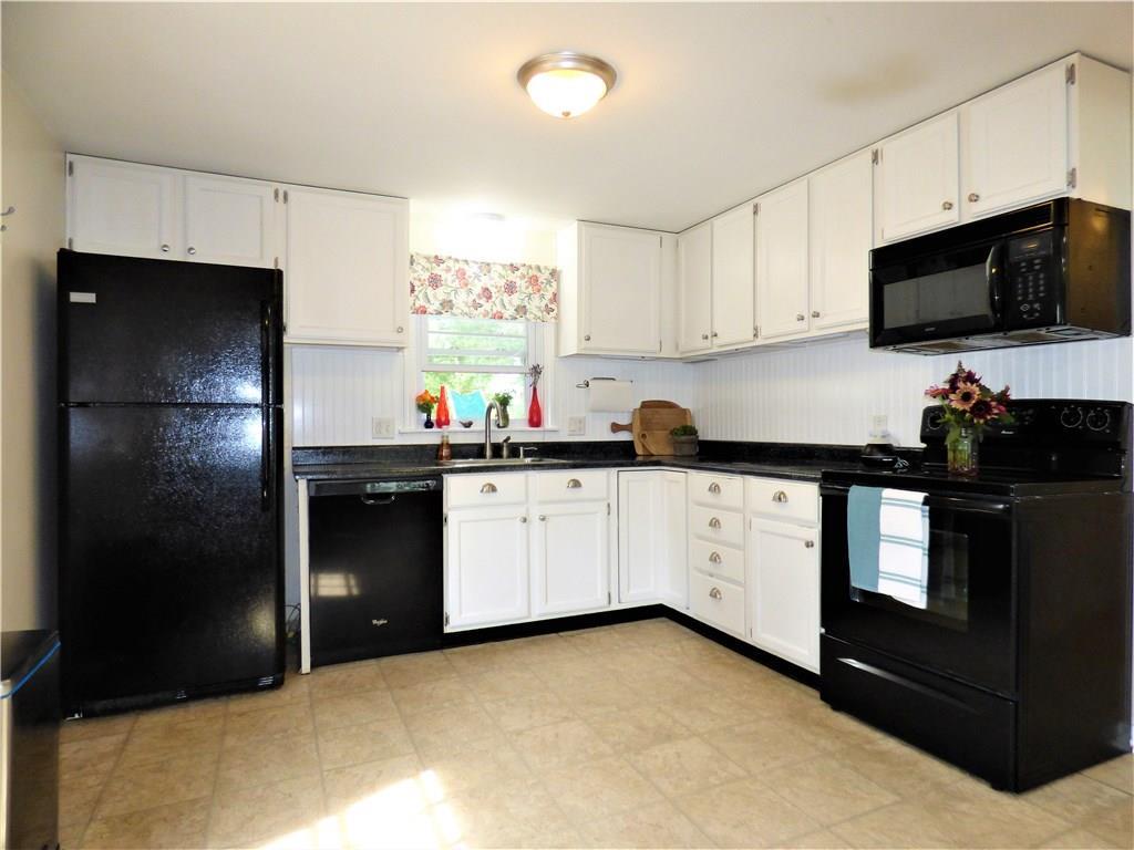 25 Merrymeeting Road Brunswick, ME 04011 - Photo 5 of 31 Kitchen