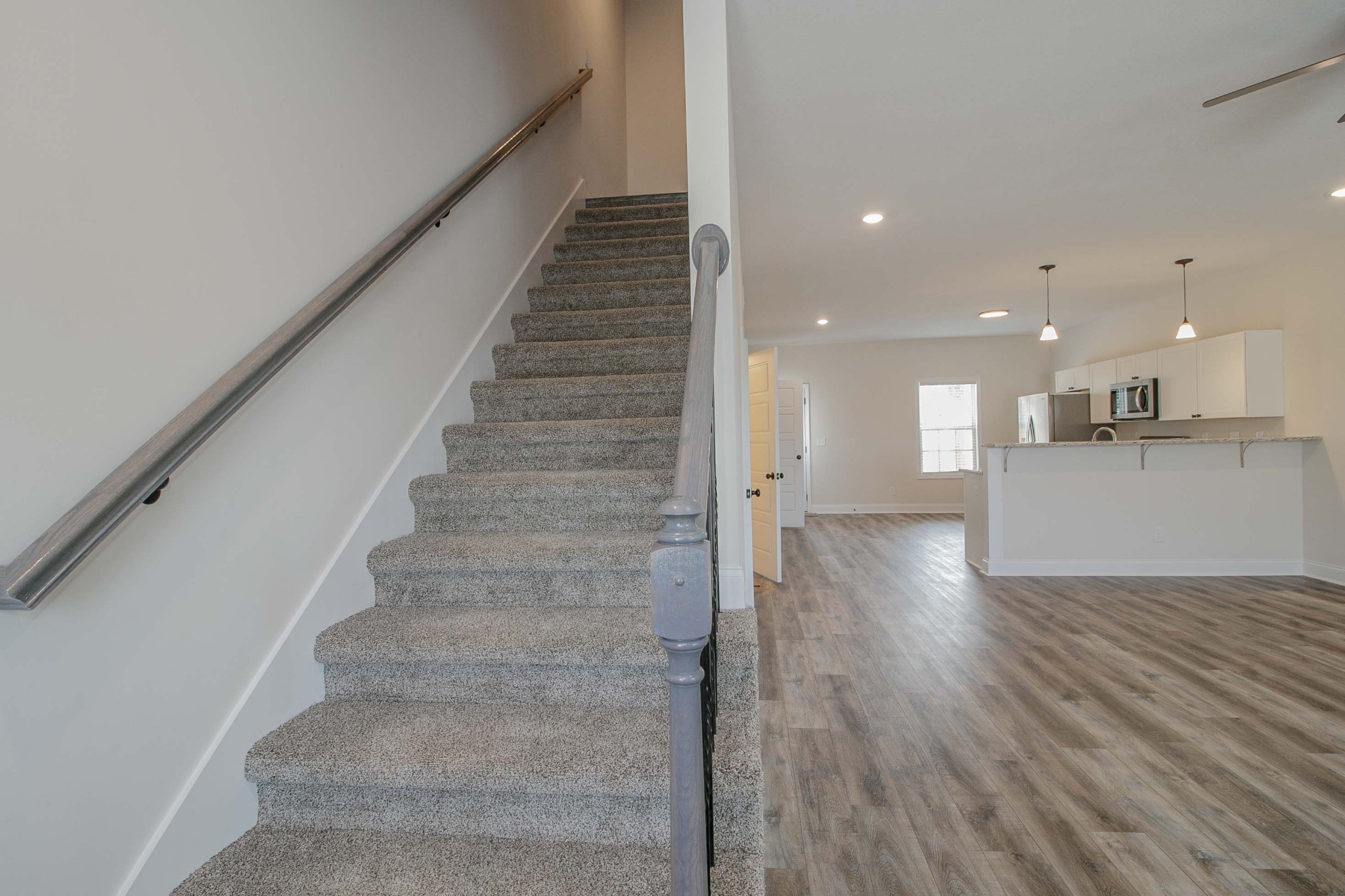 550 Peachers Mill Road, Unit C4 Clarksville, TN 37042 - Photo 2 of 32