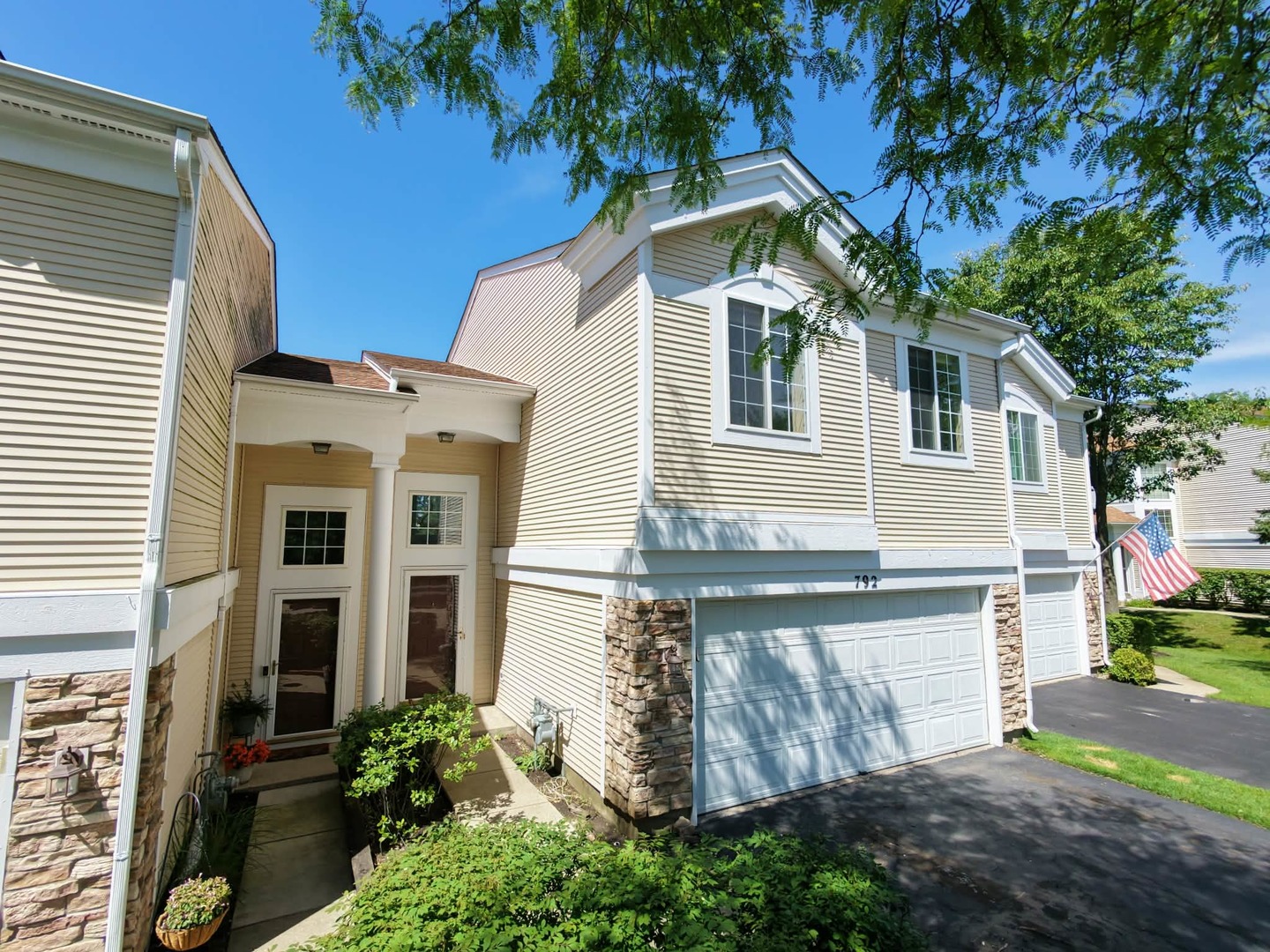 792 Mesa Drive, Unit 792 Elgin, IL 60123 - Photo 1 of 21