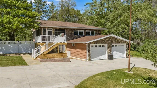 $423,000 | 9551 Truax D Lane, Cornell, MI 49818