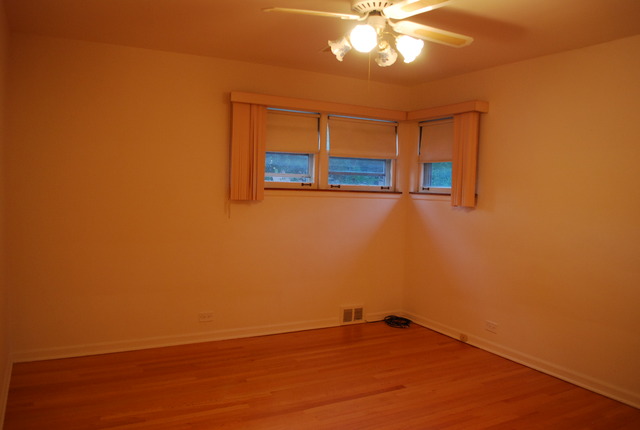 7436 Keystone Avenue Skokie, IL 60076 - Photo 9 of 16