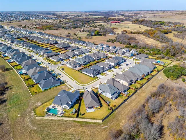 $5,000 | 2120 Meadow Grass Lane, Fort Worth, TX 76008