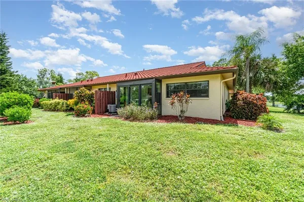 $2,950 | 2005 Pine Isle Lane, Naples, FL 34112