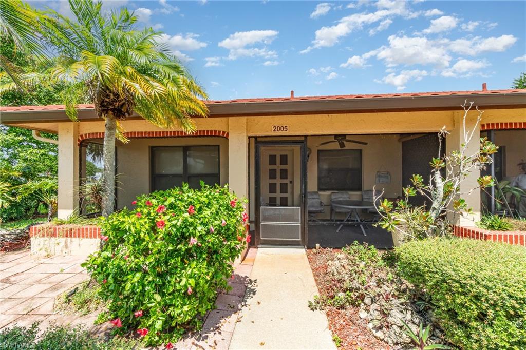 2005 Pine Isle Lane Naples, FL 34112 - Photo 2 of 16