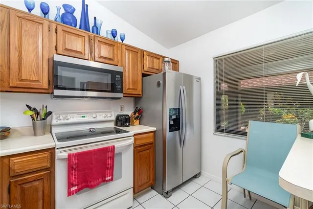 $2,950 | 2005 Pine Isle Lane, Naples, FL 34112