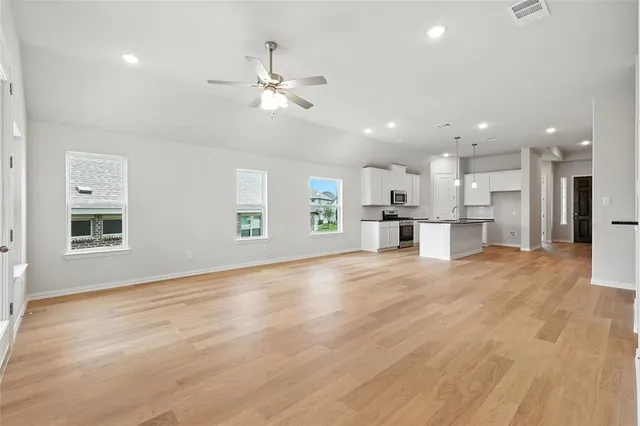 $409,990 | 530 Red Barn Drive, Van Alstyne, TX 75495