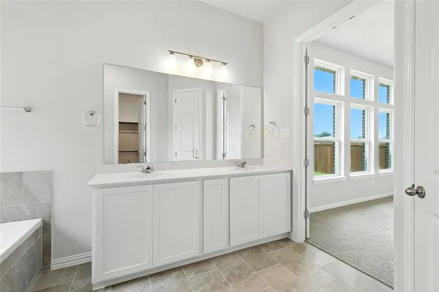 $409,990 | 530 Red Barn Drive, Van Alstyne, TX 75495