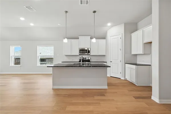 $399,890 | 530 Red Barn Drive, Van Alstyne, TX 75495