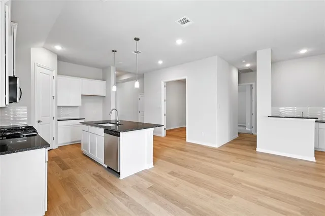 $409,990 | 530 Red Barn Drive, Van Alstyne, TX 75495