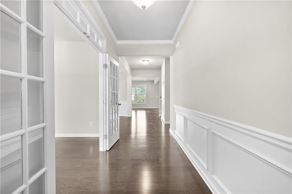 2375 Matlin Way Buford, GA 30519 - Photo 3 of 58