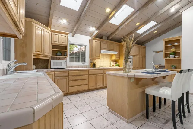 $8,750 | 3691 Laguna Avenue, Palo Alto, CA 94306