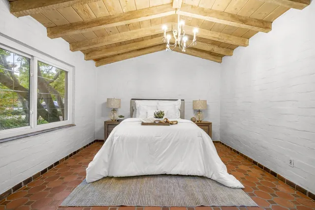 $8,750 | 3691 Laguna Avenue, Palo Alto, CA 94306