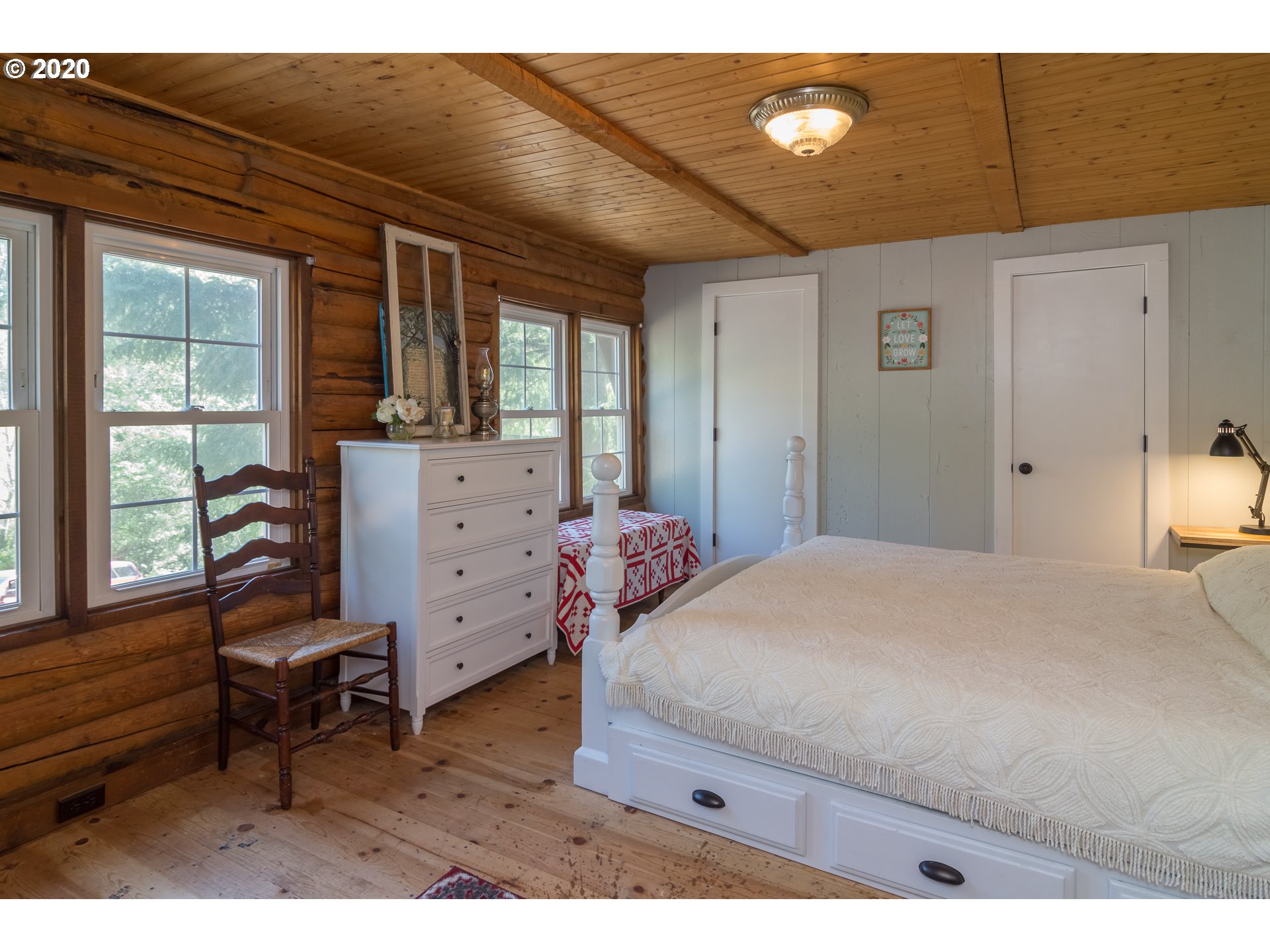 764 Upper Cleveland Rapids Road Roseburg, OR 97471 - Photo 14 of 31 Bedroom, Primary