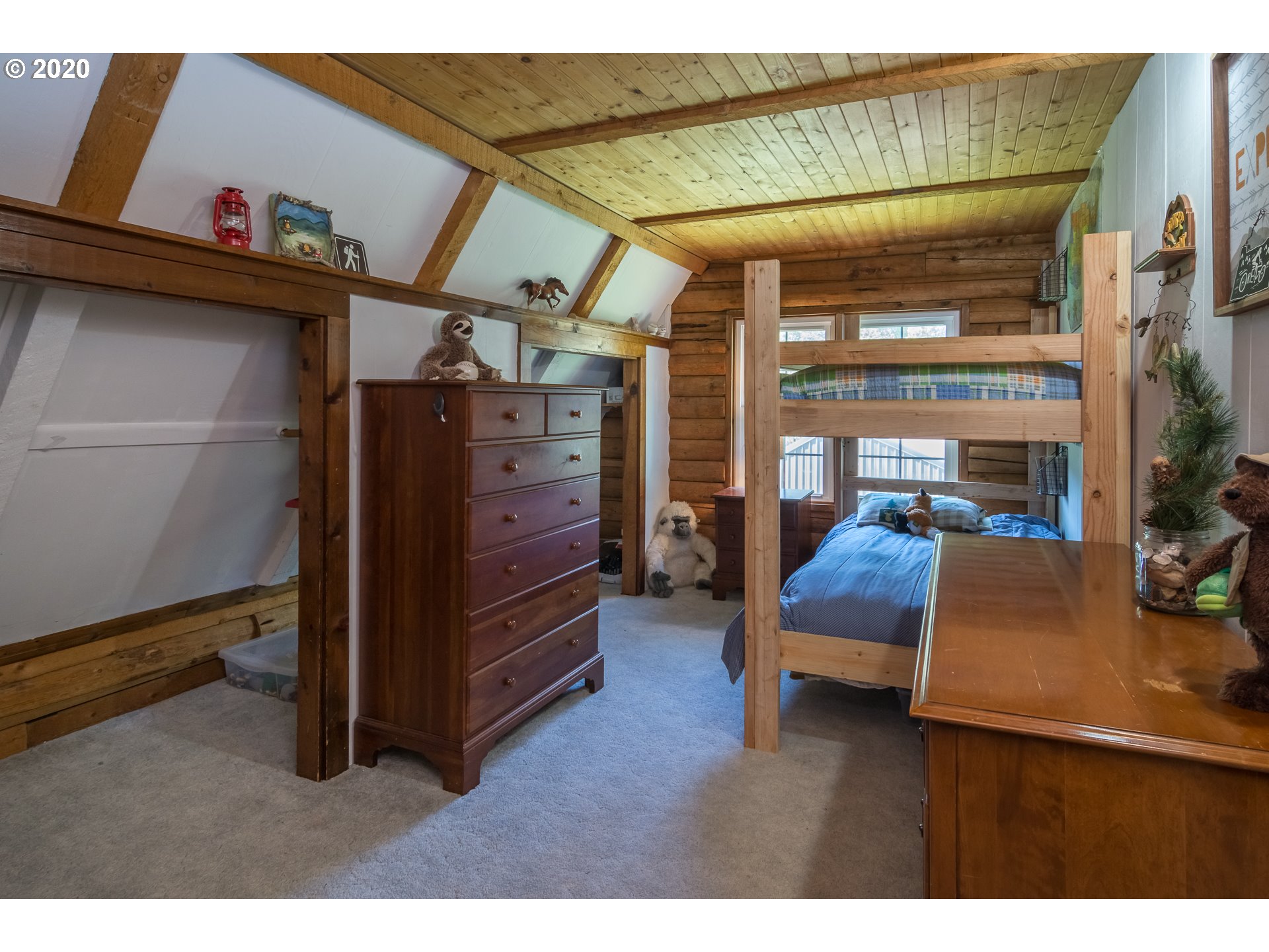 764 Upper Cleveland Rapids Road Roseburg, OR 97471 - Photo 18 of 31 Bedroom