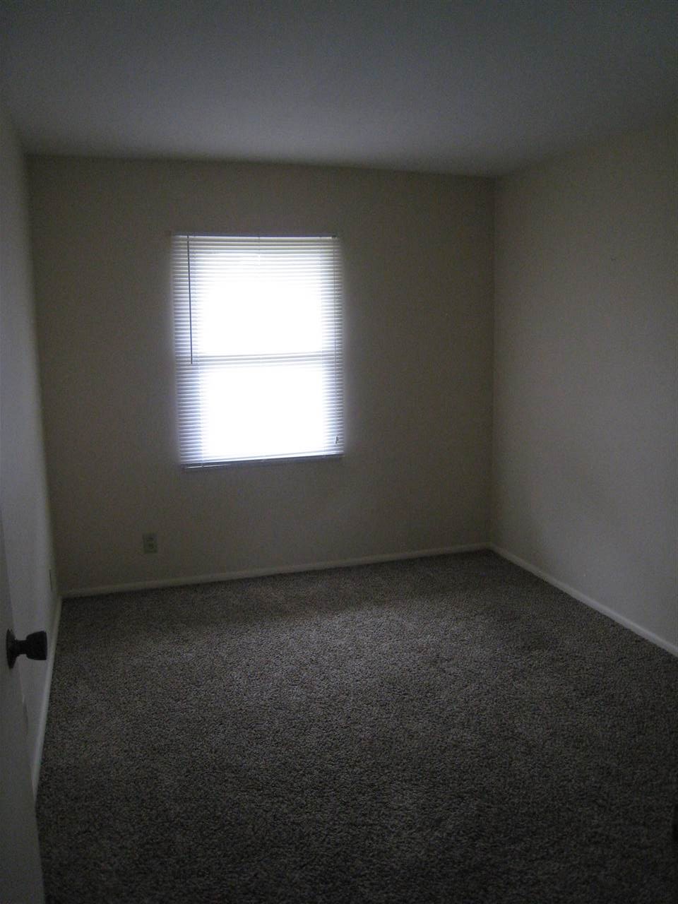 2018 Boulevard Street Rochester, IN 46975 - Photo 8 of 13