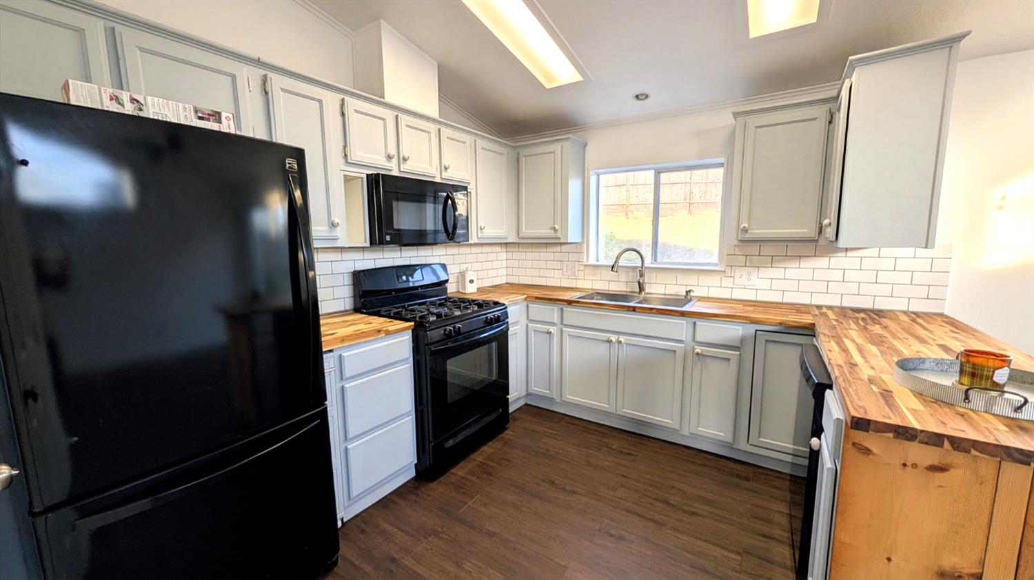 343 Deer Field Circle, Unit 18 Copperopolis, CA 95228 - Photo 4 of 26