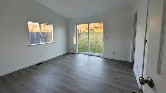 $305,000 | 343 Deer Field Circle, Unit 18, Copperopolis, CA 95228