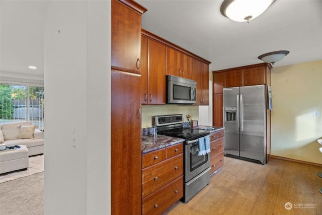 $662,500 | 10028 3rd Avenue Southwest, Seattle, WA 98146