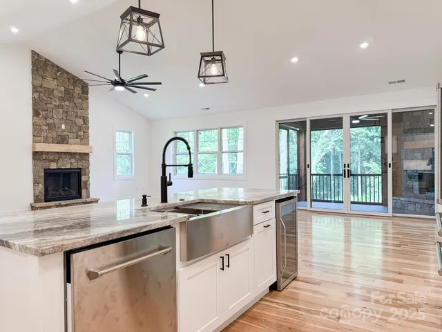 $950,000 | 47 Skylar Lane, Mills River, NC 28759