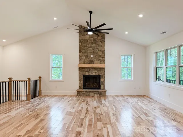$950,000 | 47 Skylar Lane, Mills River, NC 28759