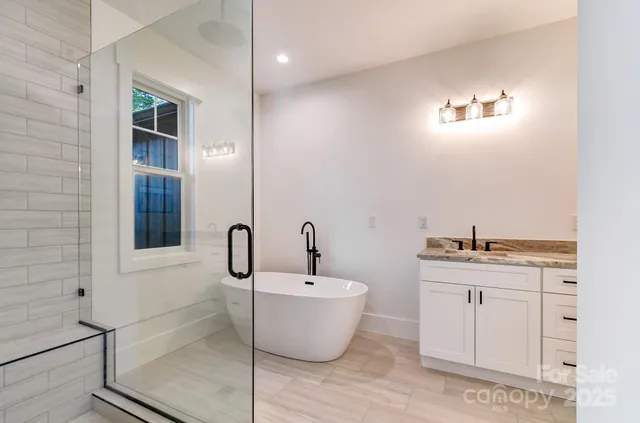 $950,000 | 47 Skylar Lane, Mills River, NC 28759